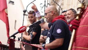 Javier Benayas homenajea en su pregón a los “grandes currantes” de San Mateo “por un trabajo bien hecho”