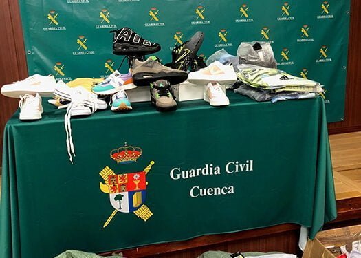 La Guardia Civil interviene en Tarancón más de 700 artículos falsificados 1 La Guardia Civil interviene en Tarancón más de 700 artículos falsificados