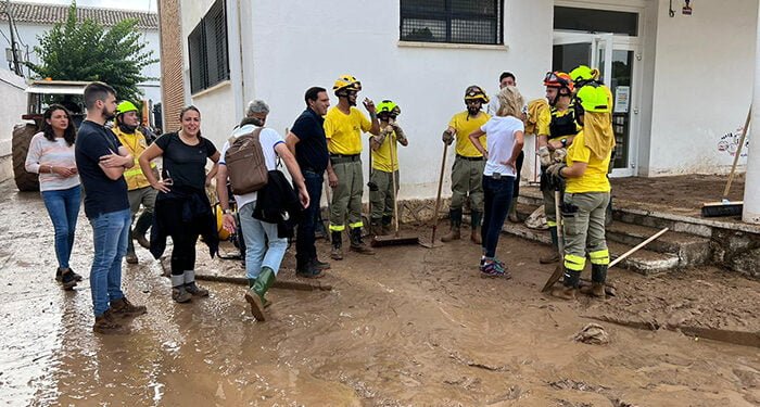 La Junta moviliza al INFOCAM para colaborar en las tareas de limpieza en Belmonte 1 La Junta moviliza al INFOCAM para colaborar en las tareas de limpieza en Belmonte