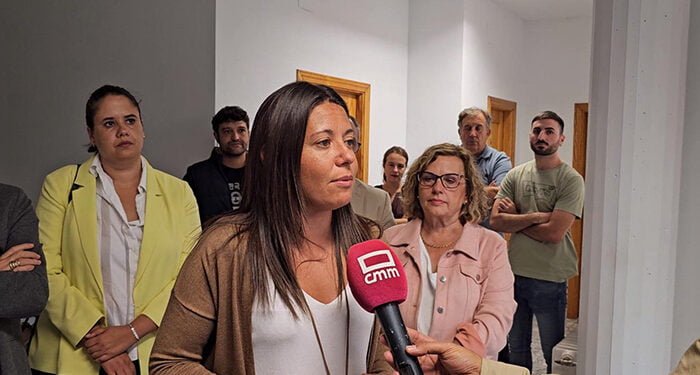 La Junta realiza más de 3.500 llamadas a los usuarios del Servicio Público de Teleasistencia en aquellas zonas afectadas por la DANA 1 La Junta realiza más de 3.500 llamadas a los usuarios del Servicio Público de Teleasistencia en aquellas zonas afectadas por la DANA