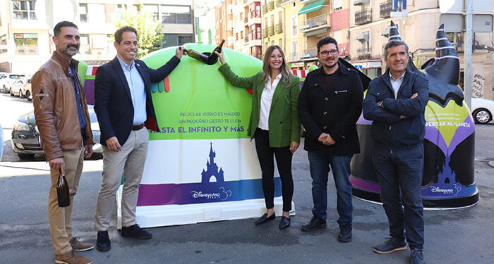 La magia del reciclaje de vidrio vuelve este septiembre a tomar las calles con iglús de Ecovidrio tematizados por Disneyland Paris en todas las capitales de provincia de Castilla-La Mancha 1 La magia del reciclaje de vidrio vuelve este septiembre a tomar las calles con iglús de Ecovidrio tematizados por Disneyland Paris en todas las capitales de provincia de Castilla-La Mancha