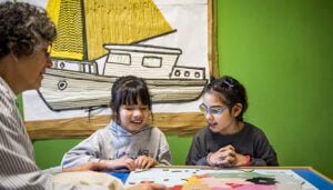 La ONCE apoya a 297 estudiantes ciegos en Castilla-La Mancha ante el inicio del curso para garantizar su inclusión educativa y social