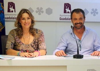 La poesía vuelve a las calles y los escenarios culturales de Guadalajara de la mano de Arriversos