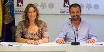 La poesía vuelve a las calles y los escenarios culturales de Guadalajara de la mano de Arriversos