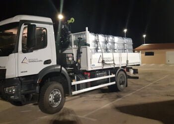 Las Diputación de Guadalajara envía cisternas y agua embotellada a los pueblos de Toledo afectados por la DANA