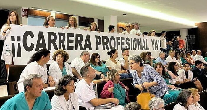 Los sindicatos de la Sanidad aprovechan el acto de toma de posesión de la nueva Gerente de Guadalajara para solicitar la reanudación del Sistema de Carrera Profesional en el SESCAM 1 Los sindicatos de la Sanidad aprovechan el acto de toma de posesión de la nueva Gerente de Guadalajara para solicitar la reanudación del Sistema de Carrera Profesional en el SESCAM