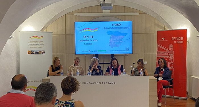 Más de una veintena de gestores han participado en Cáceres en el I Foro Rutas Culturales de España 1 Más de una veintena de gestores han participado en Cáceres en el I Foro Rutas Culturales de España