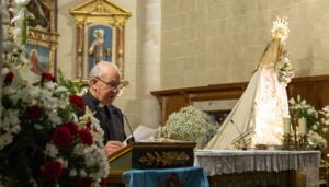 ‘Raíces y flores’ rinde homenaje a la Virgen del Campo, repasando la historia y avatares de Trillo a través de la poesía
