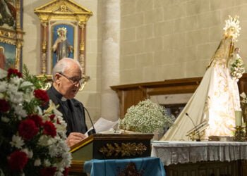 ‘Raíces y flores’ rinde homenaje a la Virgen del Campo, repasando la historia y avatares de Trillo a través de la poesía