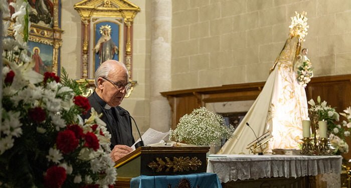 ‘Raíces y flores’ rinde homenaje a la Virgen del Campo, repasando la historia y avatares de Trillo a través de la poesía