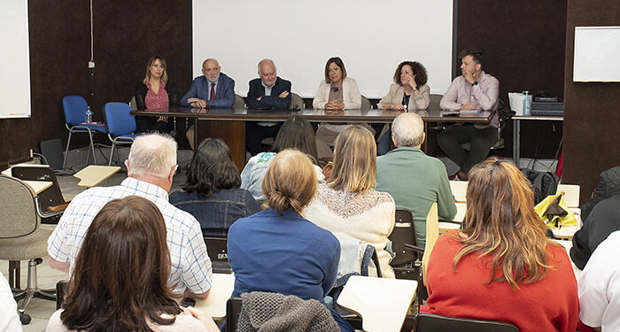 Toma de contacto con la nueva gerente del Área Integrada de Guadalajara con los responsables de centros de salud de la provincia 1 Toma de contacto con la nueva gerente del Área Integrada de Guadalajara con los responsables de centros de salud de la provincia