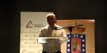 Vega reafirma el apoyo de la Diputación de Guadalajara a la cultura llevando espectáculos a los pueblos