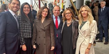 Bea Jiménez muestra su lealtad a la Corona en un día que ha catalogado como “histórico”