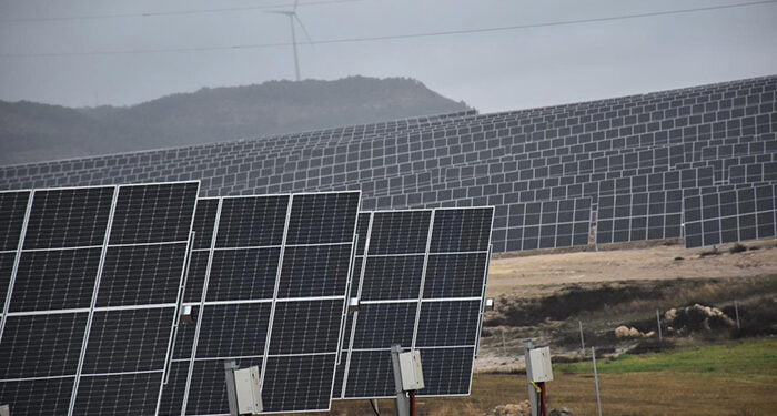 Castilla-La Mancha lidera la potencia instalada fotovoltaica en España con 5.614,2 MW, casi el 25 por ciento del total nacional 1 Castilla-La Mancha lidera la potencia instalada fotovoltaica en España con 5.614,2 MW, casi el 25 por ciento del total nacional