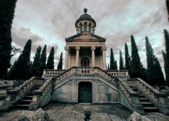 El Ayuntamiento de Guadalajara ofrecerá visitas temáticas sobre arquitectura y escultura funeraria El Ayuntamiento de Guadalajara ofrecerá visitas temáticas sobre arquitectura y escultura funeraria