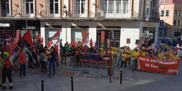 Concentración unitaria en Guadalajara contra la precariedad laboral en Geacam