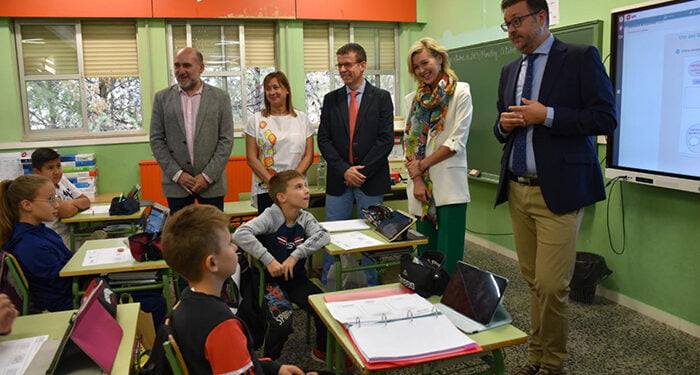 El CEIP ‘San Fernando’ se lleva los elogios de la Junta por “pionero” en la puesta en marcha de la primera emisora escolar de Cuenca