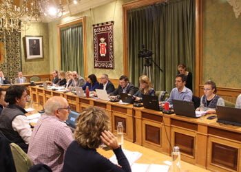 El equipo de Gobierno del Ayuntamiento de Cuenca aprueba en solitario la ampliación de efectivos de Policía Local para reforzar eventos extraordinarios y campañas de seguridad ciudadana