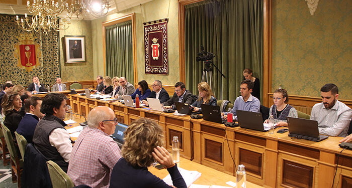 El equipo de Gobierno del Ayuntamiento de Cuenca aprueba en solitario la ampliación de efectivos de Policía Local para reforzar eventos extraordinarios y campañas de seguridad ciudadana 1 El equipo de Gobierno del Ayuntamiento de Cuenca aprueba en solitario la ampliación de efectivos de Policía Local para reforzar eventos extraordinarios y campañas de seguridad ciudadana