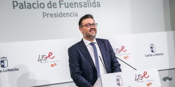 El Gobierno regional destina más de 1,8 millones de euros para devolver la normalidad a los centros educativos afectados por la DANA