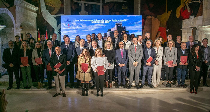 El Gobierno regional promoverá el desarrollo rural impulsando los Grupos de Desarrollo Rural, el emprendimiento y la incorporación de las mujeres a la toma de decisiones 1 El Gobierno regional promoverá el desarrollo rural impulsando los Grupos de Desarrollo Rural, el emprendimiento y la incorporación de las mujeres a la toma de decisiones