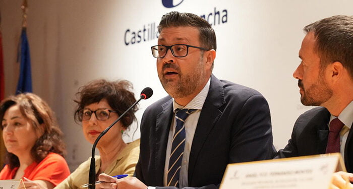 El Gobierno regional reafirma su apuesta por la escuela rural tras la reapertura del colegio de Peñalver, cerrado durante más de dos décadas