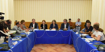 El Gobierno regional revisará su normativa para agilizar la tramitación ambiental de los expedientes de los proyectos que quieran instalarse en Castilla-La Mancha