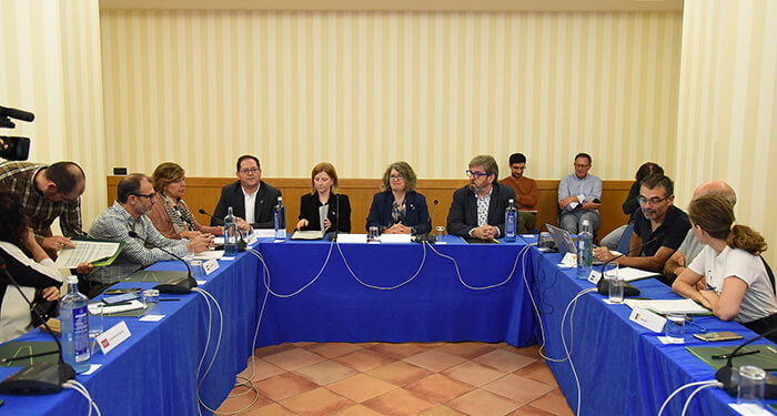 El Gobierno regional revisará su normativa para agilizar la tramitación ambiental de los expedientes de los proyectos que quieran instalarse en Castilla-La Mancha