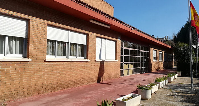 El personal del colegio Virgen del Amparo de Guadalajara se manifiesta ante unas condiciones de trabajo que “están provocando enfermedades” 1 El personal del colegio Virgen del Amparo de Guadalajara se manifiesta ante unas condiciones de trabajo que “están provocando enfermedades”