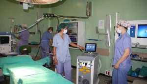 El servicio de Urología del Hospital de Cuenca cuenta ya con un equipo de tratamiento láser de fibra de Tulio