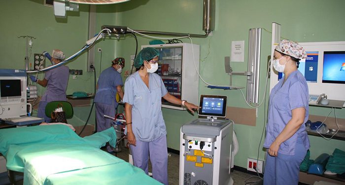 El servicio de Urología del Hospital de Cuenca cuenta ya con un equipo de tratamiento láser de fibra de Tulio
