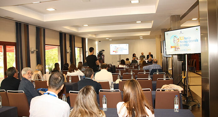 Especialistas y residentes de Urología de Castilla-La Mancha y de Extremadura participan en Cuenca en un encuentro científico 1 Especialistas y residentes de Urología de Castilla-La Mancha y de Extremadura participan en Cuenca en un encuentro científico