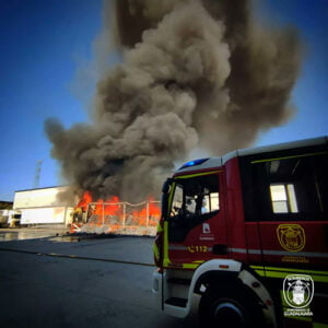 Espectacular incendio de un camión en Cabanillas