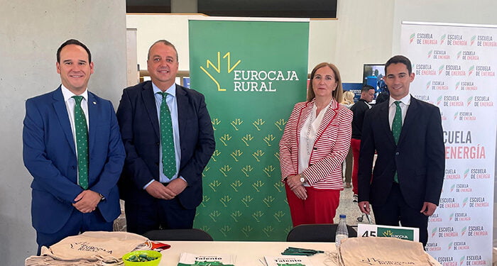 Eurocaja Rural presenta sus ofertas de empleo en el evento Burgos Emplea 2023