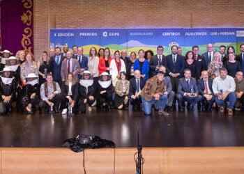 Guarinos apela a la honestidad y el rigor del periodismo en los X Premios Cope Guarinos apela a la honestidad y el rigor del periodismo en los X Premios Cope
