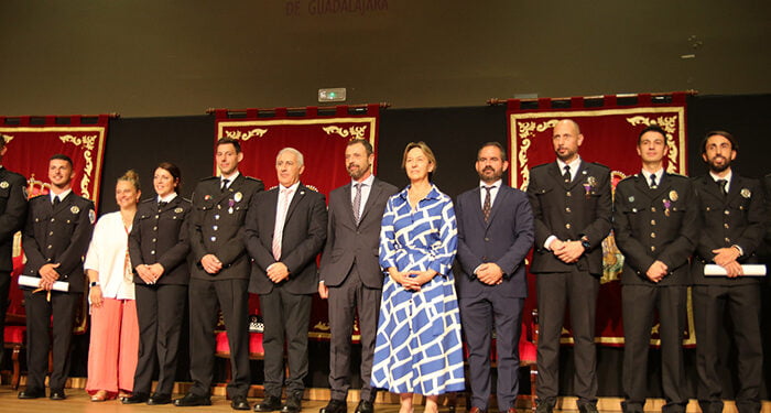 Guarinos elogia la profesionalidad de la Policía Local en la festividad de los Ángeles Custodios 1 Guarinos elogia la profesionalidad de la Policía Local en la festividad de los Ángeles Custodios