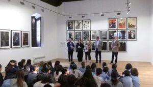 Inaugurada en San Clemente la exposición Salvador Victoria. Air de París [Dibujos (1956-1964) del tiempo de París]