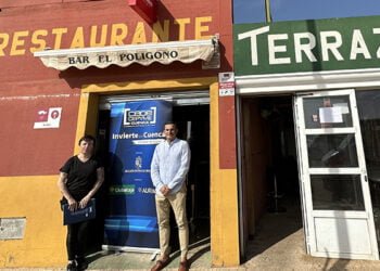 Invierte en Cuenca ofrece su cobertura para la apertura del bar El Polígono, en el de San José de San Clemente