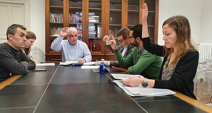 La Diputación de Guadalajara aprueba una inversión de 450.000 euros en la carretera de Fuentes de la Alcarria y Valdesaz