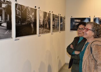 La exposición que Jesús Cañas y Diego Castillejo dedican a la calle Carretería se puede visitar ya en la Sala Iberia