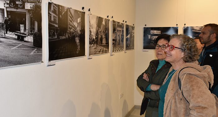 La exposición que Jesús Cañas y Diego Castillejo dedican a la calle Carretería se puede visitar ya en la Sala Iberia 1 La exposición que Jesús Cañas y Diego Castillejo dedican a la calle Carretería se puede visitar ya en la Sala Iberia