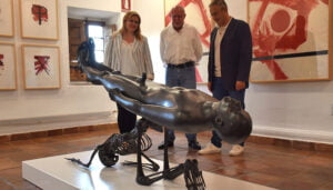 La Fundación Antonio Pérez presenta la donación de la escultura Pararrayos que pertenece al coleccionista Roberto Polo