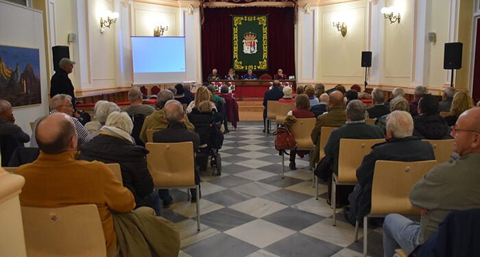 La historia de Alarcón y el recorrido emocional por Cuenca de Julio Magdalena marcan el ecuador de la Semana de Libros en Otoño