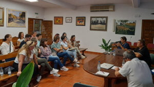 La Mancomunidad Vega del Henares tiende la mano al voluntariado de las colonias felinas para conseguir una gestión más eficiente
