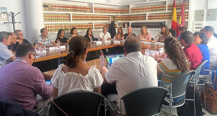 Montalbo acogerá una nueva planta de fabricación de revestimientos que supondrá una inversión de 1,7 millones de euros y creará 20 empleos