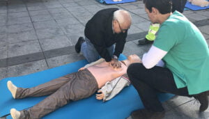 Profesionales sanitarios del SESCAM acercan la técnica de reanimación cardiopulmonar a la ciudadanía y a profesionales