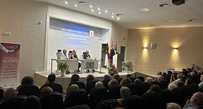 Reconocimientos en Cuenca en el acto del Día del Mayor al Hospital de Santiago y a Encarnación Pérez, y un recuerdo para Antonio Martins 1 Reconocimientos en Cuenca en el acto del Día del Mayor al Hospital de Santiago y a Encarnación Pérez, y un recuerdo para Antonio Martins