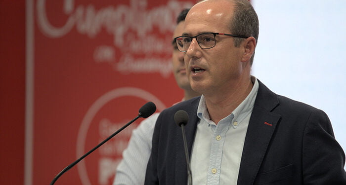 Rojo: “Guarinos consuma el ‘catastrazo’ y sube el IBI un 17,4%, el mayor incremento de impuestos en la historia de la ciudad” 1 Rojo “Guarinos consuma el ‘catastrazo’ y sube el IBI un 17,4%, el mayor incremento de impuestos en la historia de la ciudad”