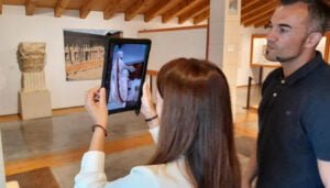 Segóbriga acogió una jornada de innovación con una demostración del proyecto Interpretatic de realidad aumentada