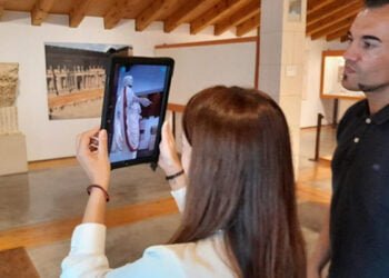 Segóbriga acogió una jornada de innovación con una demostración del proyecto Interpretatic de realidad aumentada